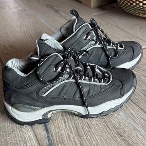 Women’s Hiking Shoes